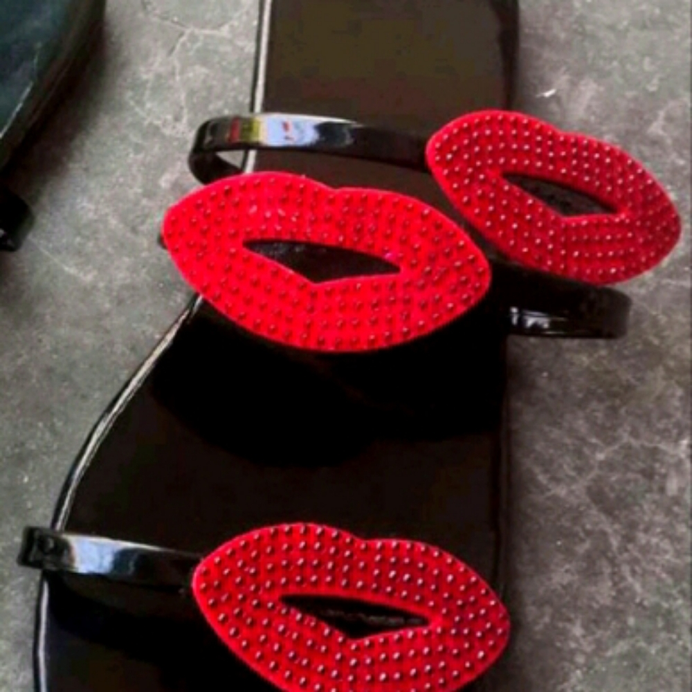 Sandals - Picture 2 of 3